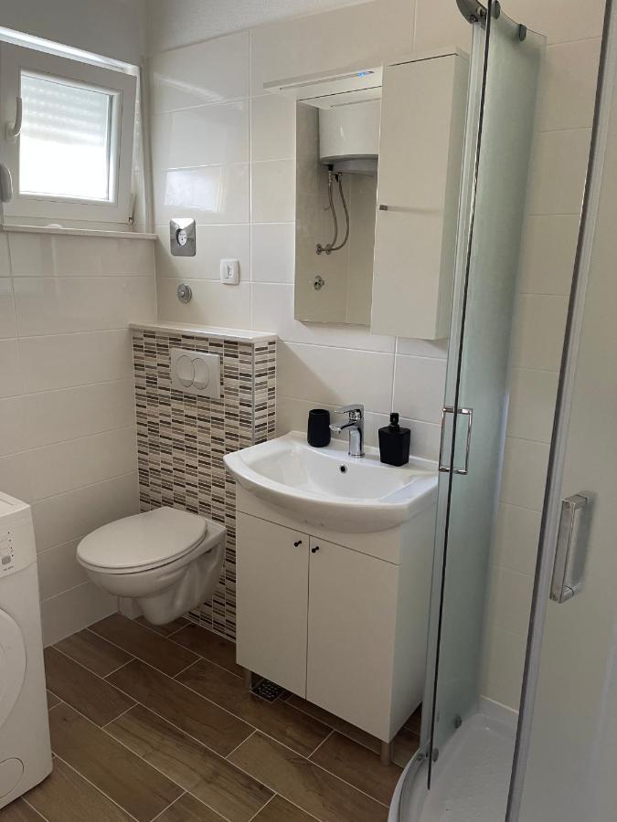 Апартаменты Apartman Solin 2, Parking Экстерьер фото